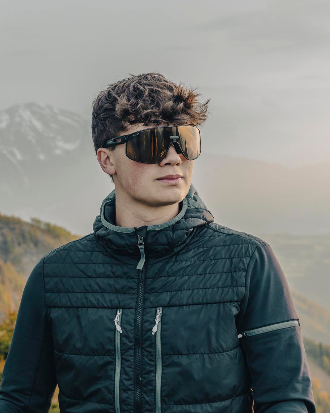 21_FLITE_black_gold_MG_8120